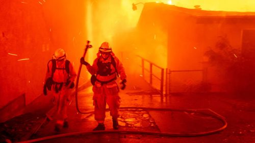 Τρεις νεκροί από πυρκαγιά σε πολυκατοικία στην Ισπανία