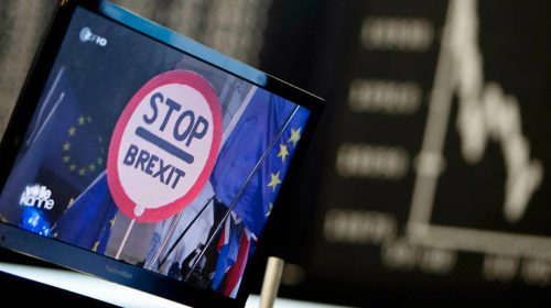 Πιθανότερο σενάριο το Brexit χωρίς συμφωνία, λέει ευρωσκεπτικιστής βουλευτής