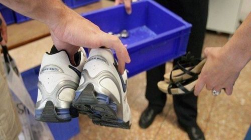Χάος σε γαλλικό αεροδρόμιο από ένα… ζευγάρι παπούτσια