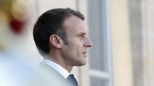 Ο Μακρόν παίζει το τελευταίο του χαρτί για να ηρεμήσει τα «κίτρινα γιλέκα»