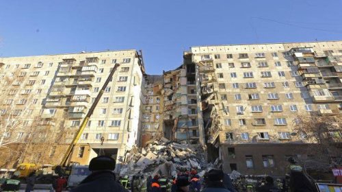 Μεγάλωσε κι άλλο η μακάβρια λίστα από την κατάρρευση της πολυκατοικίας στα Ουράλια
