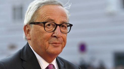 Γιούνκερ: Να ξεσηκωθεί η Ευρώπη κατά των ακροδεξιών εξτρεμιστών