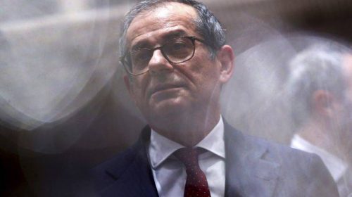 Τρία: Οι ευρωπαϊκοί κανόνες πρέπει να αναθεωρηθούν