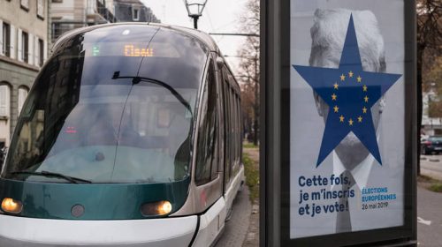 «Οι θεωρίες συνωμοσίας θα κυριαρχήσουν στις εκλογές του Ευρωπαϊκού Κοινοβουλίου;»