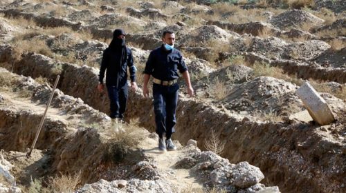 Ομαδικός τάφος με λείψανα δεκάδων ανθρώπων ανακαλύφθηκε στη Συρία