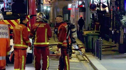 Σκηνές τρόμου στο Παρίσι με επτά νεκρούς σε φλεγόμενο κτίριο