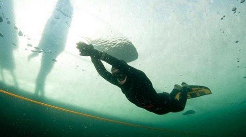 Αθλήτρια επιχείρησε ελεύθερη κατάδυση στην Ανταρκτική