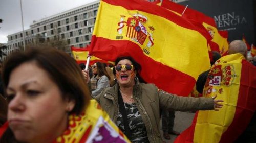 «Πόλεμος χαρακωμάτων» ανάμεσα στα τρία κόμματα της ισπανικής δεξιάς