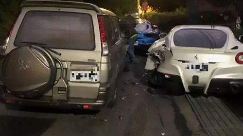 Ντελιβεράς το «φυσάει και δεν κρυώνει»! Τράκαρε πάνω σε 4 Ferrari