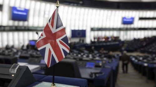 Ανατροπές και νέα πολιτικά δεδομένα στο βρετανικό σκηνικό