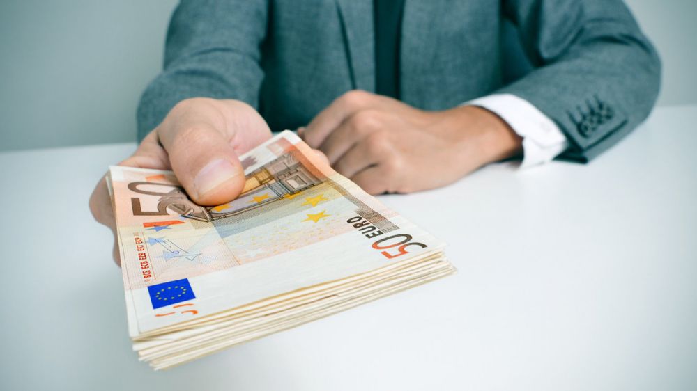 Αναδρομικά: Επιστροφή Δώρων από 250 έως 300 ευρώ Αναδρομικά: Επιστροφή Δώρων από 250 έως 300 ευρώ