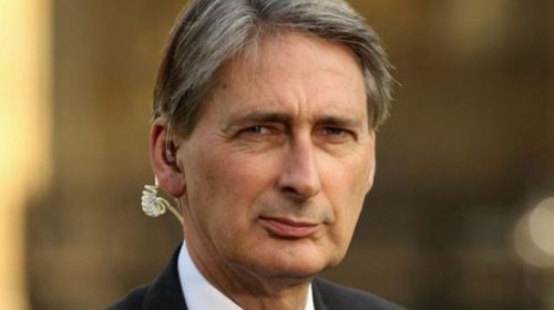 Χάμοντ: Brexit χωρίς συμφωνία θα προκαλούσε αμοιβαία καταστροφή