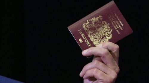 Σε χαμηλό δεκαετίας η μετανάστευση από χώρες της ΕΕ προς τη Βρετανία