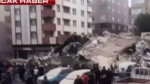 Κατέρρευσε εξαώροφο κτίριο στην Κωνσταντινούπολη, φόβοι για νεκρούς