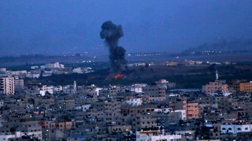 «Μπαράζ» Ισραηλινών βομβαρδισμών στη Γάζα