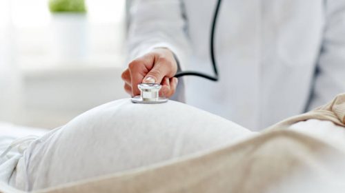 Γιατρός που γονιμοποιούσε γυναίκες με το σπέρμα του χωρίς να το ξέρουν είναι ο πατέρας 48 παιδιών