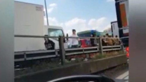 Οι δραματικές στιγμές που έζησαν Ιταλοί μαθητές στο λεωφορείο του τρόμου
