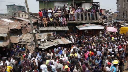 Πολύνεκρη τραγωδία από κατάρρευση σχολείου στη Νιγηρία