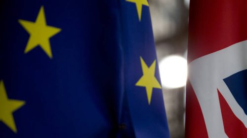 Επιμένει σε μικρή παράταση στο Brexit η Μέι, απόρριψη «βλέπουν» διπλωματικές πηγές