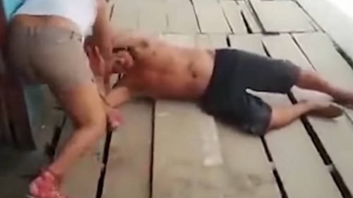 Τιμώρησε τον σύζυγό της με καρεκλιές, επειδή έπινε παρέα με άλλες γυναίκες