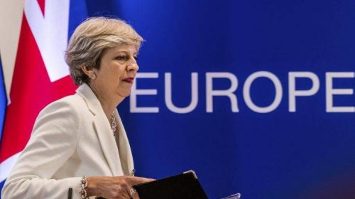 Η μόνη άνετη νίκη της Τερέζα Μέι η… καθυστέρηση στο Brexit