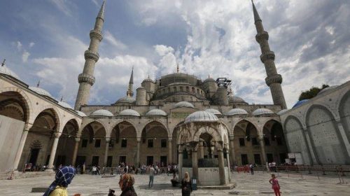«Ρατσιστές και εξτρεμιστές πολιτικοί οι υπεύθυνοι της αναστολής των ενταξιακών διαπραγματεύσεων»