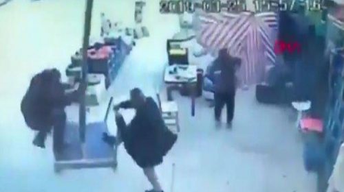 Ιπτάμενος… Τούρκος παρασύρεται από ισχυρούς ανέμους