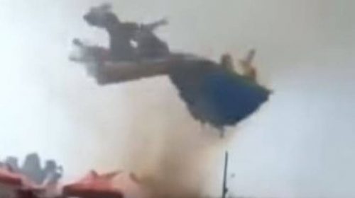 Δυστύχημα με δύο παιδιά νεκρά σε φουσκωτό κάστρο που παρασύρθηκε από ανεμοστρόβιλο