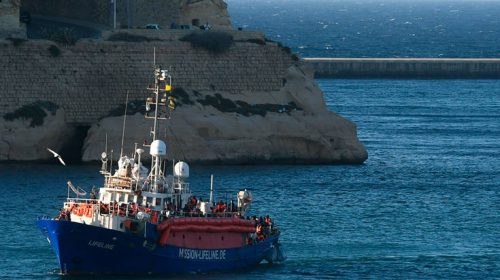 Μάλτα και Ιταλία αρνούνται τον ελλιμενισμό πλοίου, που μεταφέρει πρόσφυγες από την Λιβύη