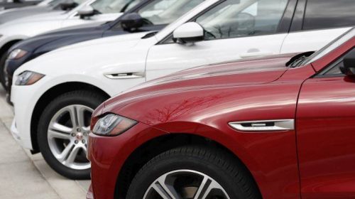 Μεγάλη βρετανική αυτοκινητοβιομηχανία ανέστειλε τη λειτουργεία της λόγω Brexit