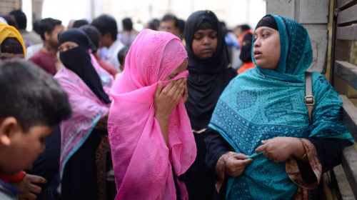 Σοκ για το θάνατο της 19χρονης που την έκαψαν γιατί κατήγγειλε τον διευθυντή του σχολείου