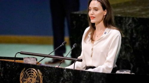 Τζολί: Οι Αφγανές πρέπει να μπορούν να μιλούν για τον εαυτό τους