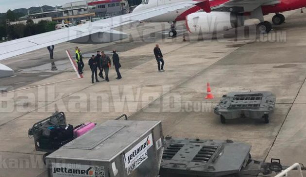Αλβανία: «Οι ληστές του αεροδρομίου ήταν κομάντος και όχι κακοποιοί» Αλβανία: «Οι ληστές του αεροδρομίου ήταν κομάντος και όχι κακοποιοί»