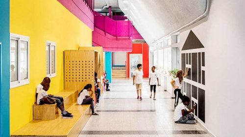 Το χρωματιστό σχολείο – πρότυπο για προσφυγόπουλα στο Τελ Αβίβ