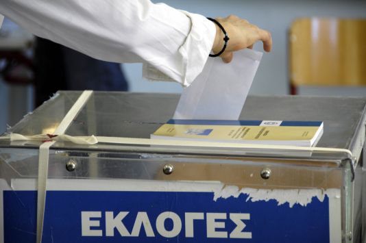 Δημοσκόπηση: Δείτε ποιος προηγείται στο δήμο Αθήνας Δημοσκόπηση: Δείτε ποιος προηγείται στο δήμο Αθήνας