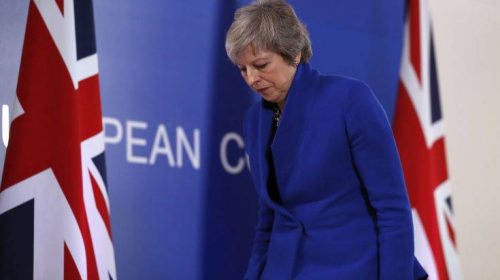 Δέκα ημέρες πριν από την έξοδο, η Μέι αναζητεί διέξοδο