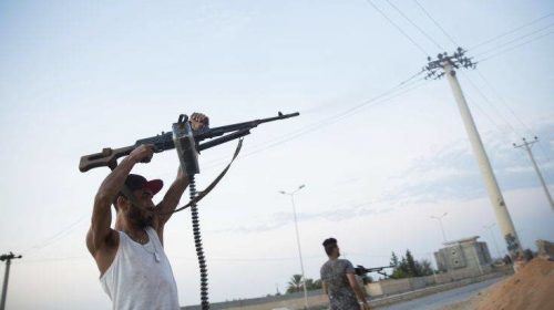 Πάνω από 20 νεκροί μετά την επίθεση του στρατάρχη Χάφταρ στην Τρίπολη της Λιβύης