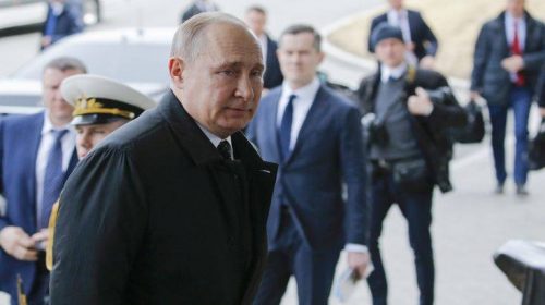 Έφτασε στο Βλαδιβοστόκ ο Βλαντίμιρ Πούτιν για τη συνάντηση με τον Κιμ Γιονγκ Ουν