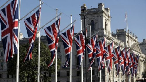 Πασχαλινή «ανάσα» για τους Βρετανούς βουλευτές μετά την αναβολή του Brexit