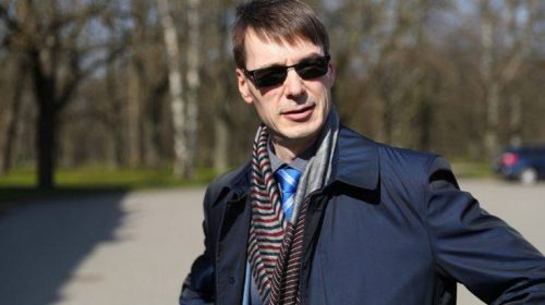 Μπελάδες με το… καλημέρα σας για τη νέα κυβέρνηση της Εσθονίας