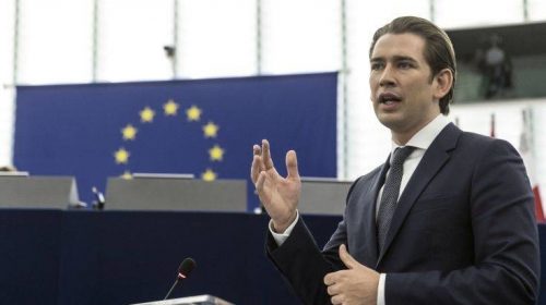 Κουρτς: Τέλος στην κηδεμονία από τις Βρυξέλλες