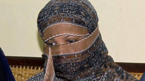 Έφυγε από το Πακιστάν η Άσια Μπίμπι που είχε καταδικαστεί σε θάνατο για βλασφημία