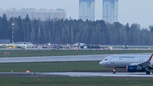 Ρωσία: Τραγωδία με 13 νεκρούς από φωτιά σε αεροπλάνο