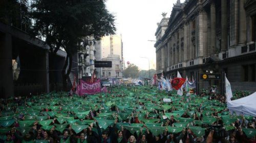 Ξανά στη Βουλή η νομιμοποίηση των αμβλώσεων στην Αργεντινή