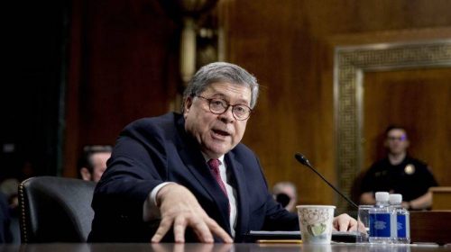 Οι Δημοκρατικοί τα λένε στον Ουίλιαμ Μπαρ για να τα ακούσει ο Ντόναλντ Τραμπ