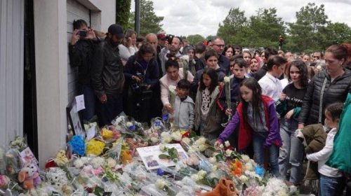 Οδύνη στην πορεία για 10χρονο αγοράκι που το σκότωσε ασυνείδητος οδηγός στη Γαλλία