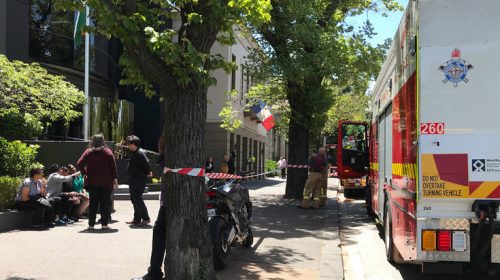 Ανείπωτος θρήνος για τρία αδέλφια που κάηκαν μέσα στο σπίτι τους