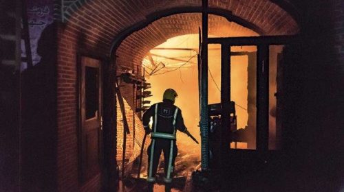 Μεγάλη φωτιά σε χώρο αποθήκευσης πετρελαϊκών προϊόντων στο Ιράν