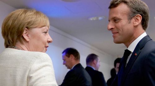 Η Welt παρουσιάζει… ποδοσφαιρικά την κόντρα Μέρκελ-Μακρόν