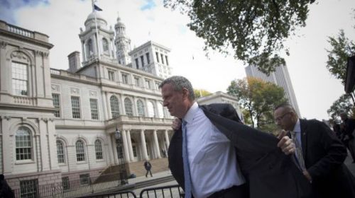 «Συγγνώμη» από τον Τζο Μπάιντεν ζητά ο δήμαρχος της Νέας Υόρκης